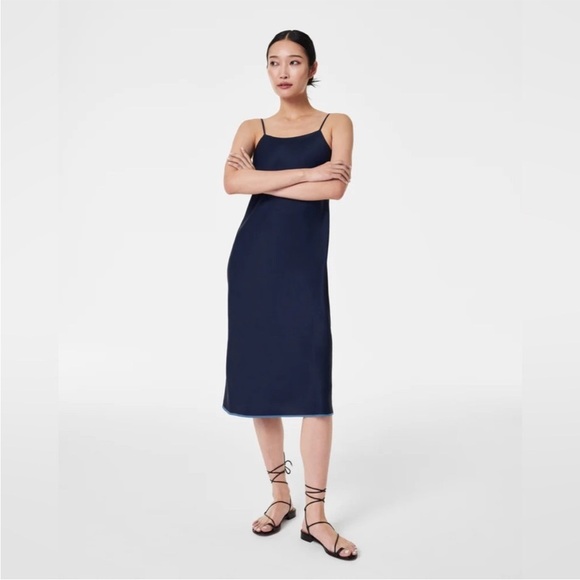 SPANX Carefree Crepe Reversible Slip Dress Indigo Haze Classic Navy NWT size S - Picture 1 of 16